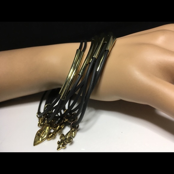 Jewelry - Picture 2 of 7